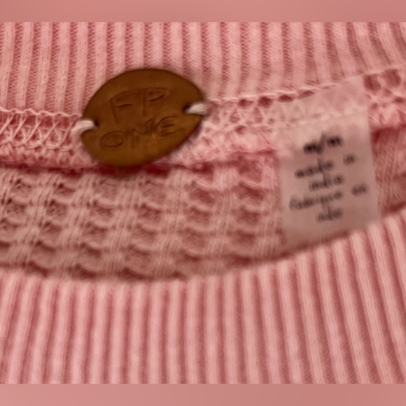 NWT Free People Tasha One Top Pink Waffle Knit Laceup Long Puff Sleeves SZ:M-L - Picture 9 of 13